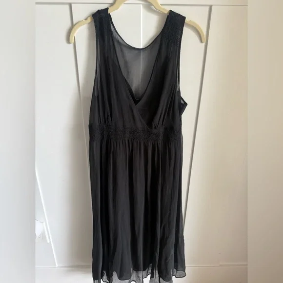Banana Republic Silk Sheer Dress - Picture 3 of 13
